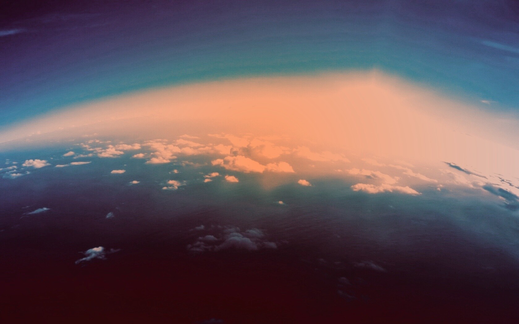 Вид с верхних слоёв атмосферы обои