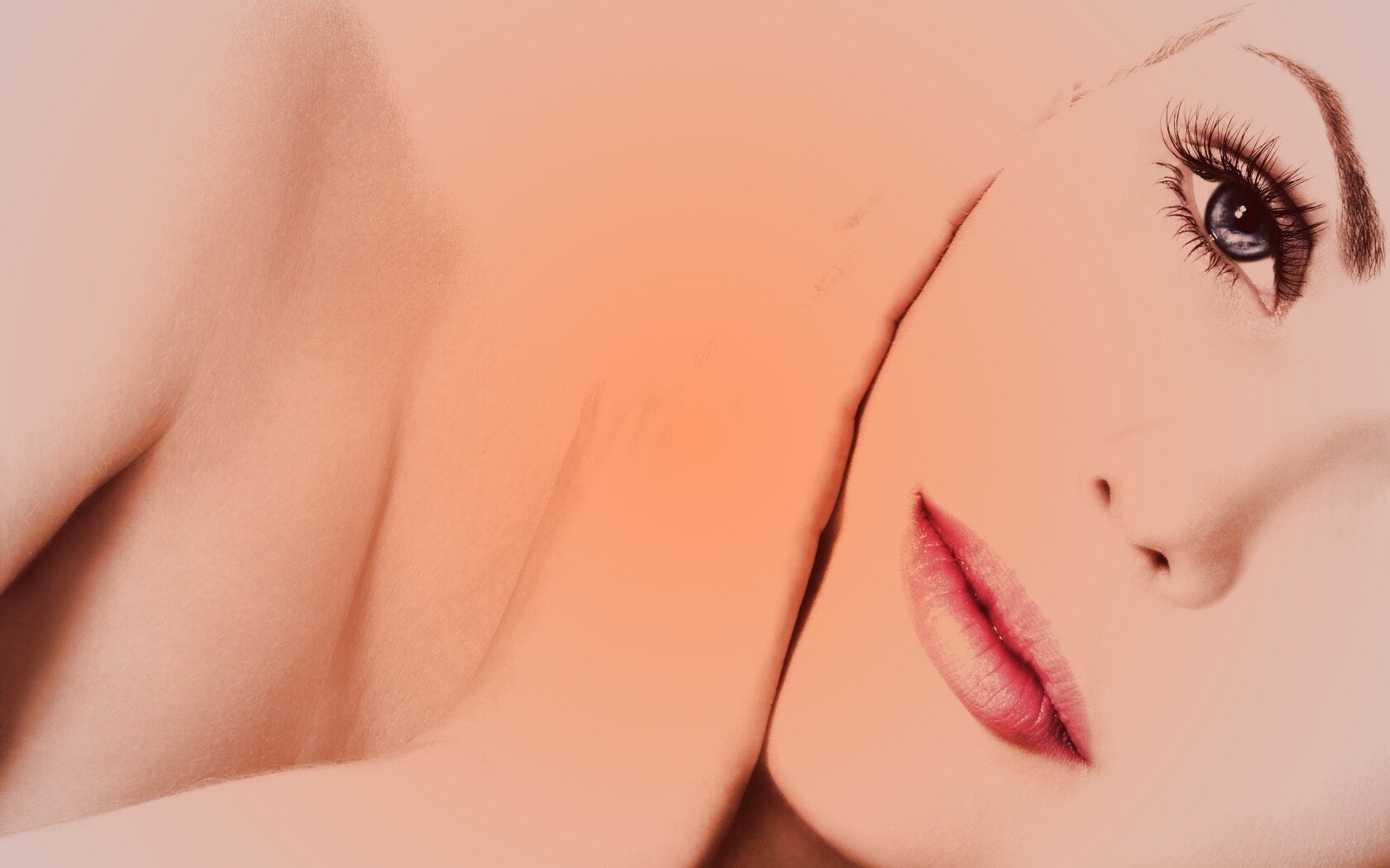 Взгляд из под ресниц обои