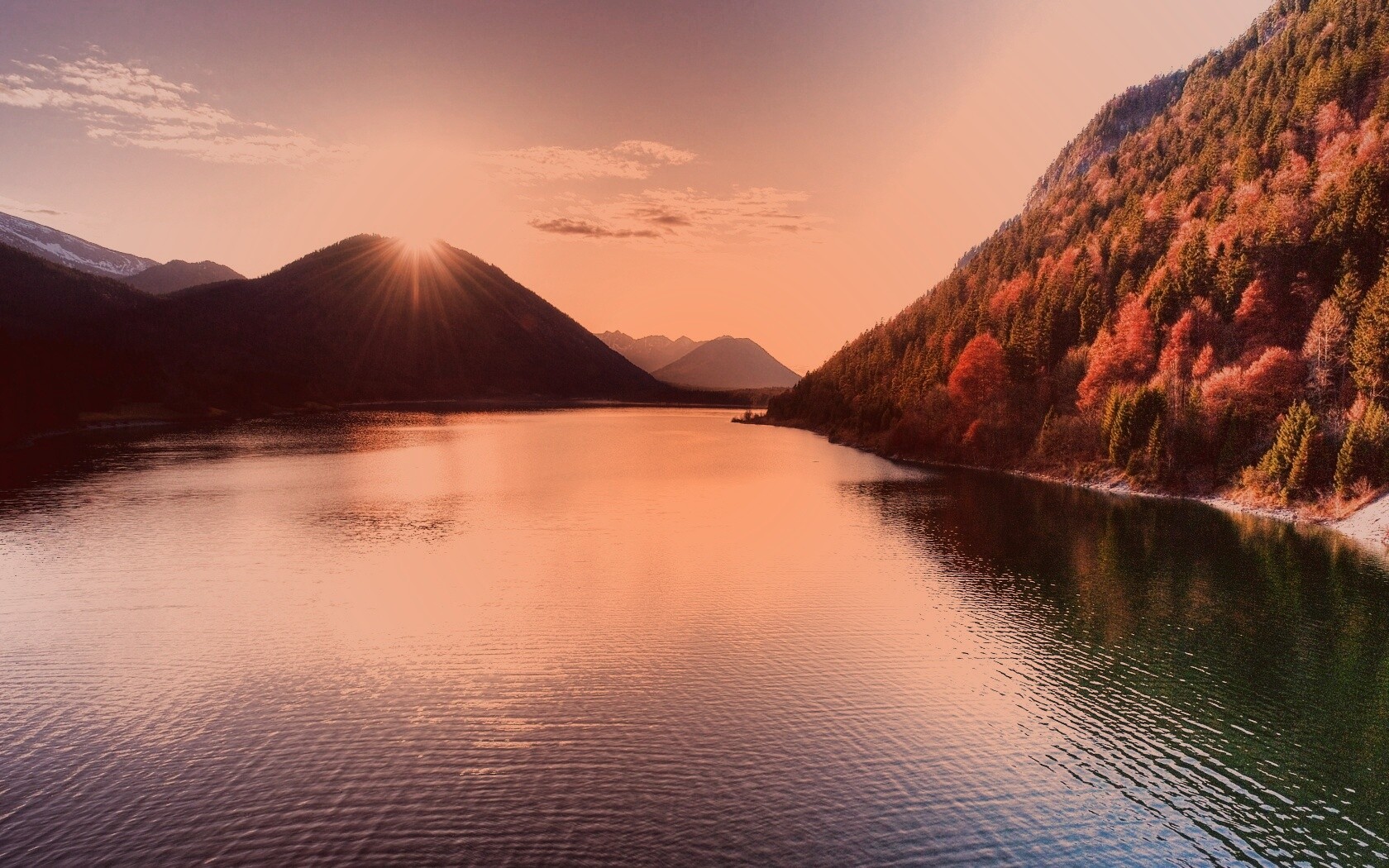 Закат в горах обои