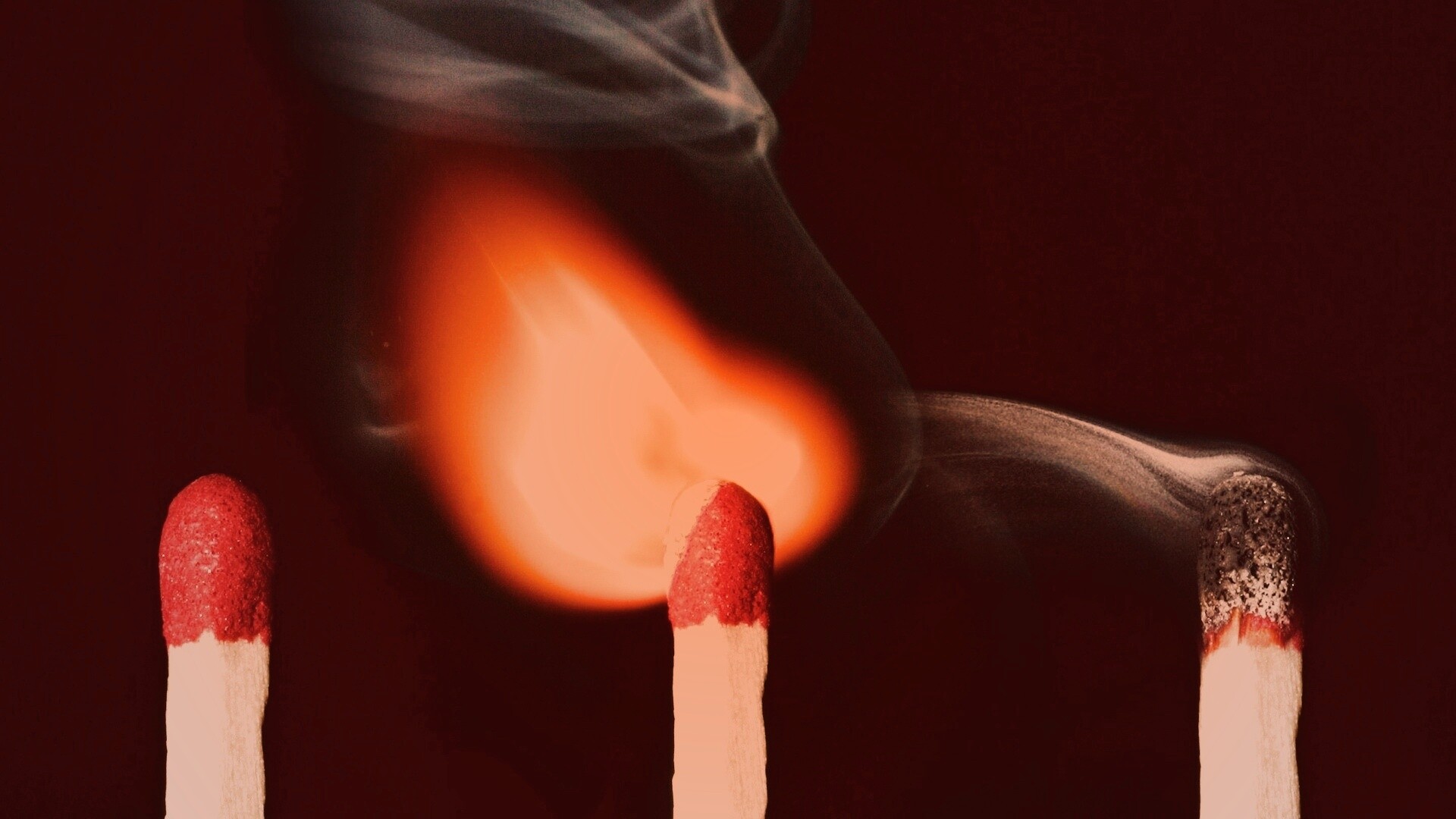 Три состояния спички обои