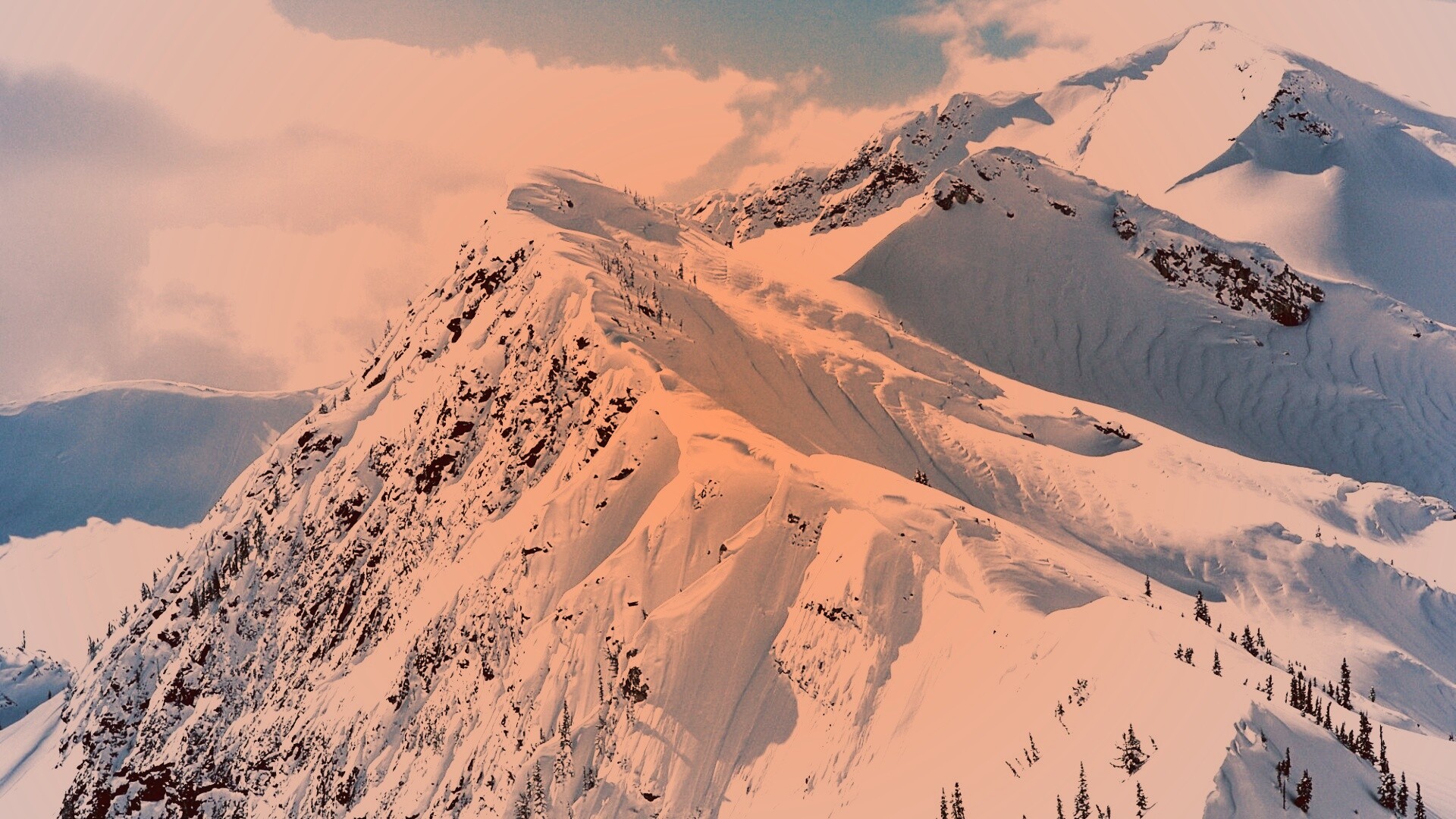 Горная гряда обои