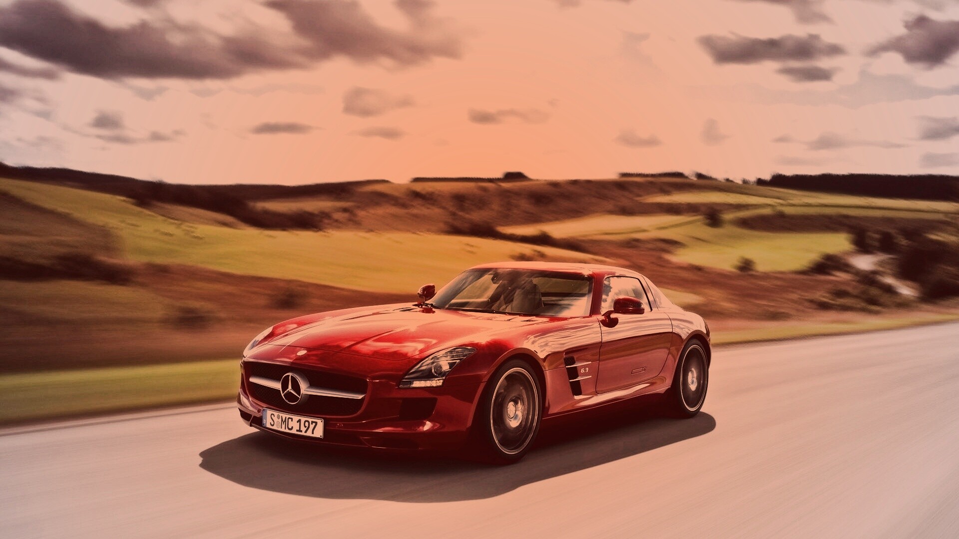 Красный спортивный мерседес обои