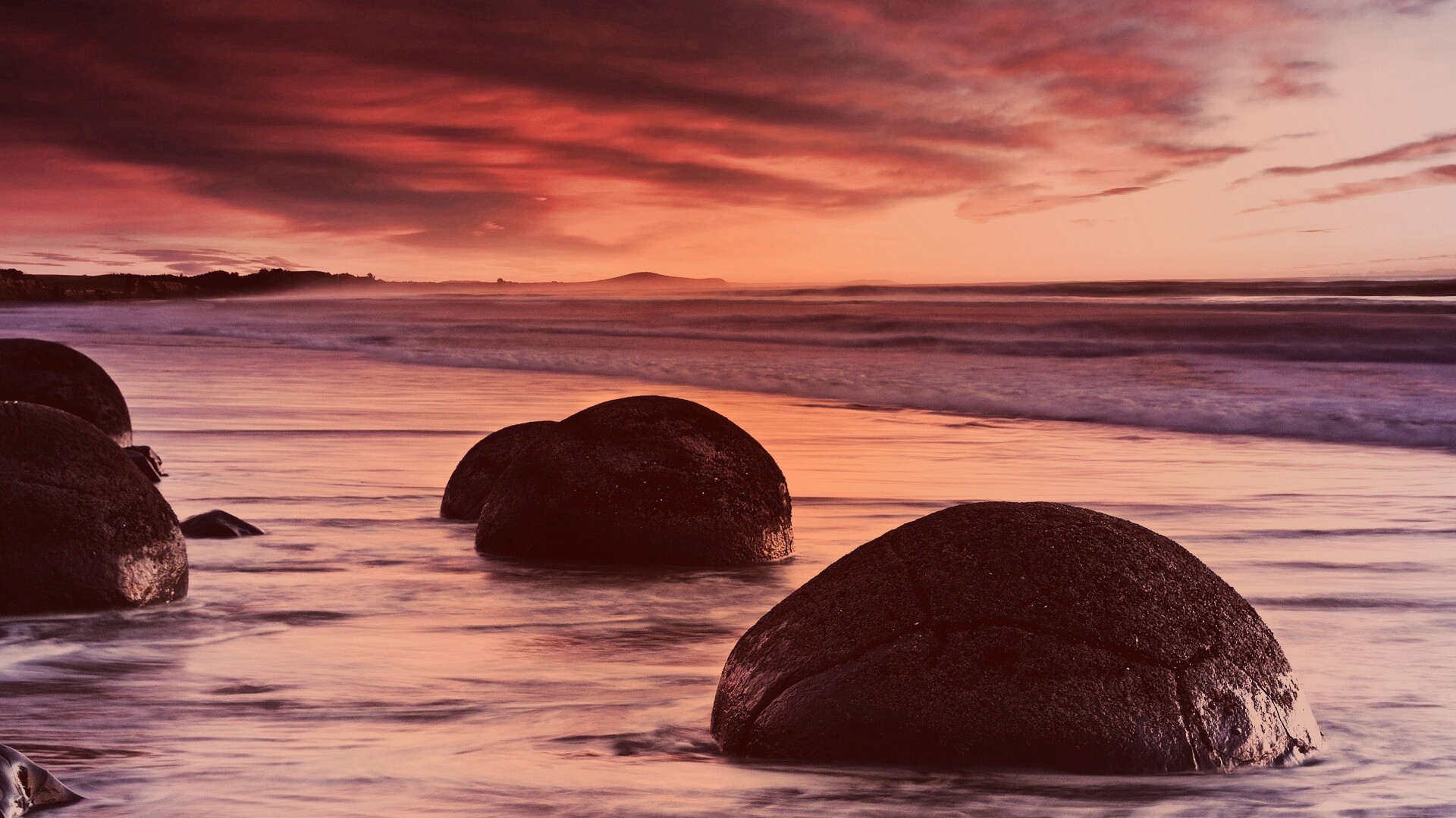 Камни в морском прибое обои