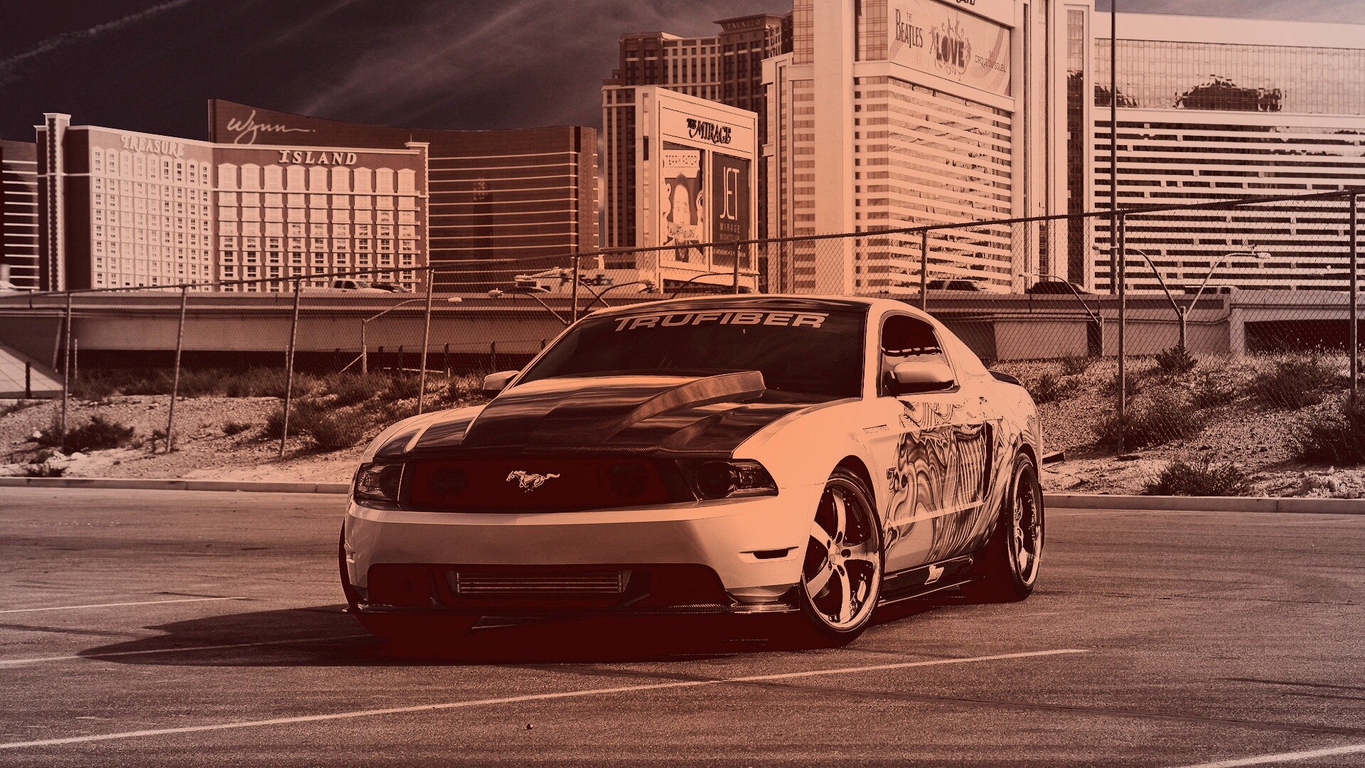 Тюнингованный Форд Мустанг обои