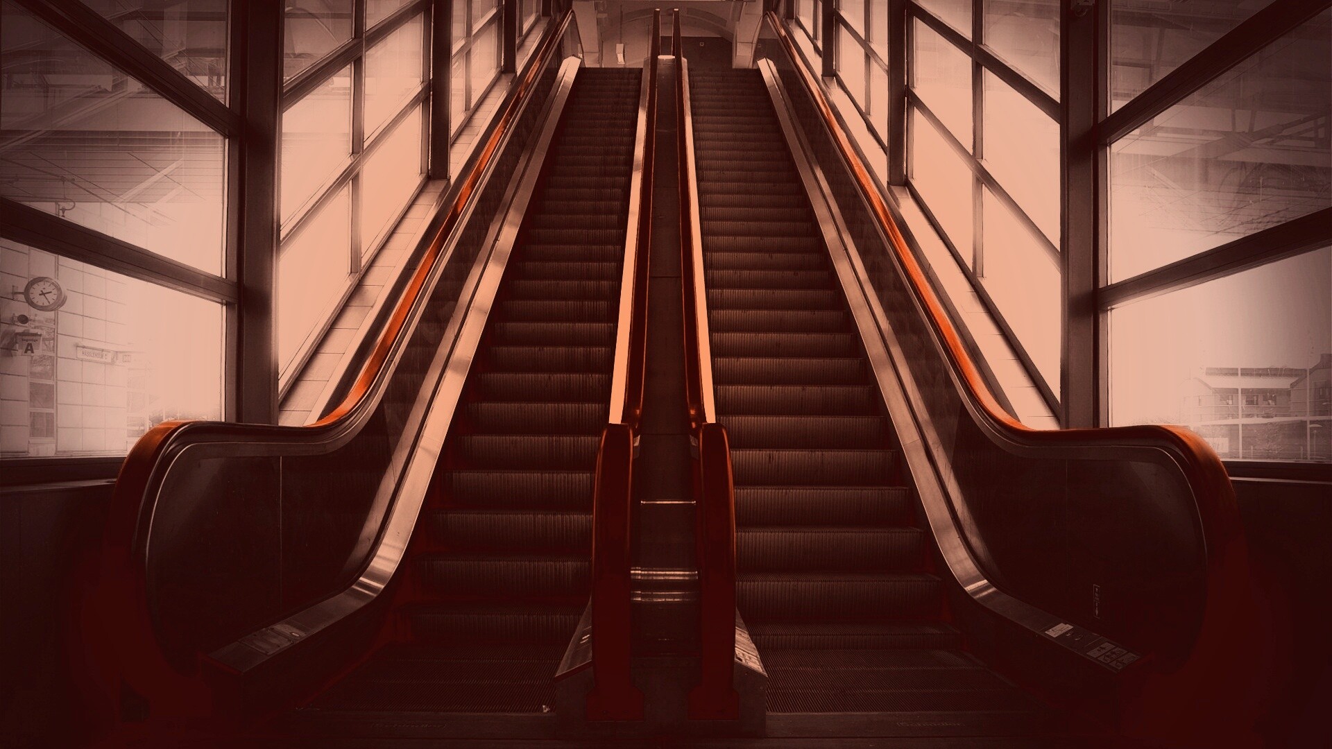 Эскалаторы снизу обои