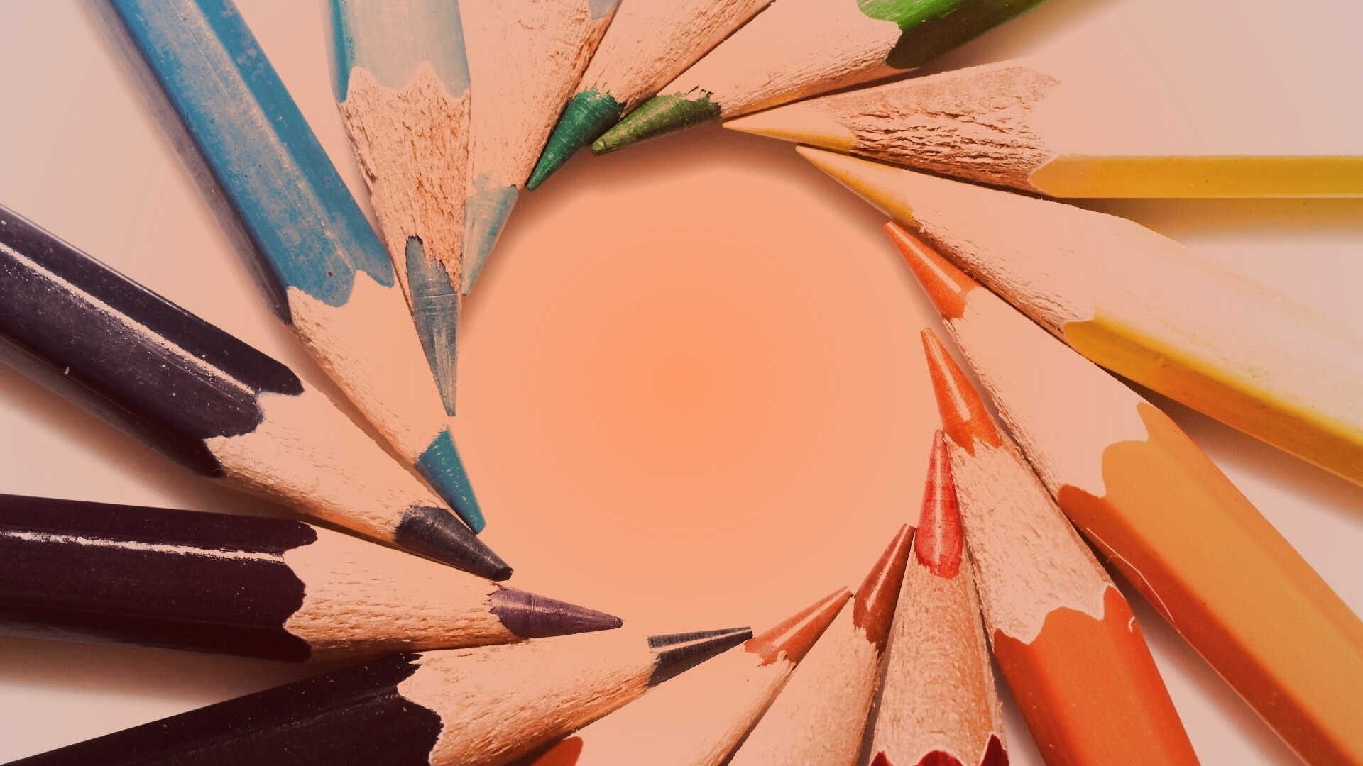 Радуга в карандашах обои