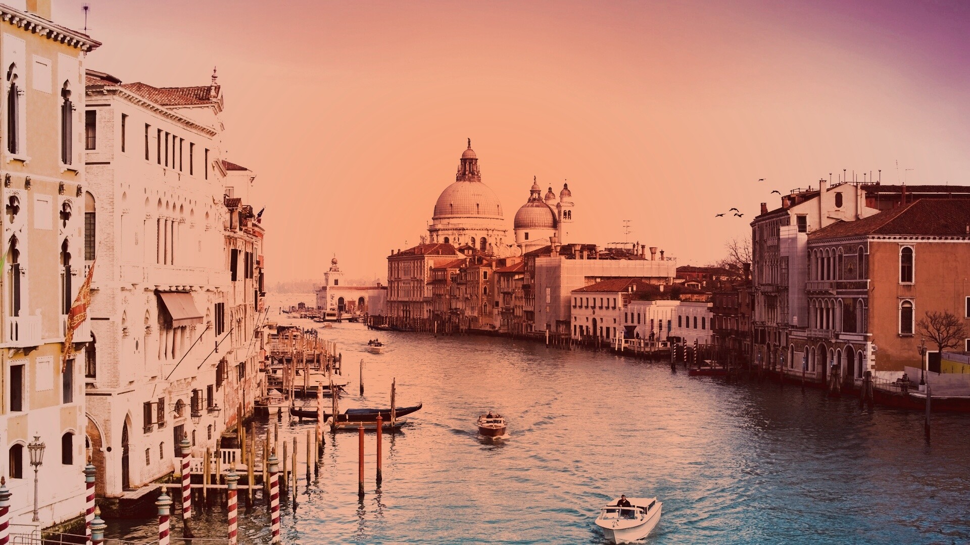 Канал в Венеции обои
