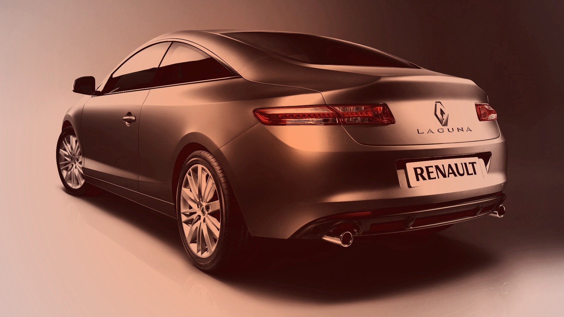 Рено Лагуна: вид сзади обои