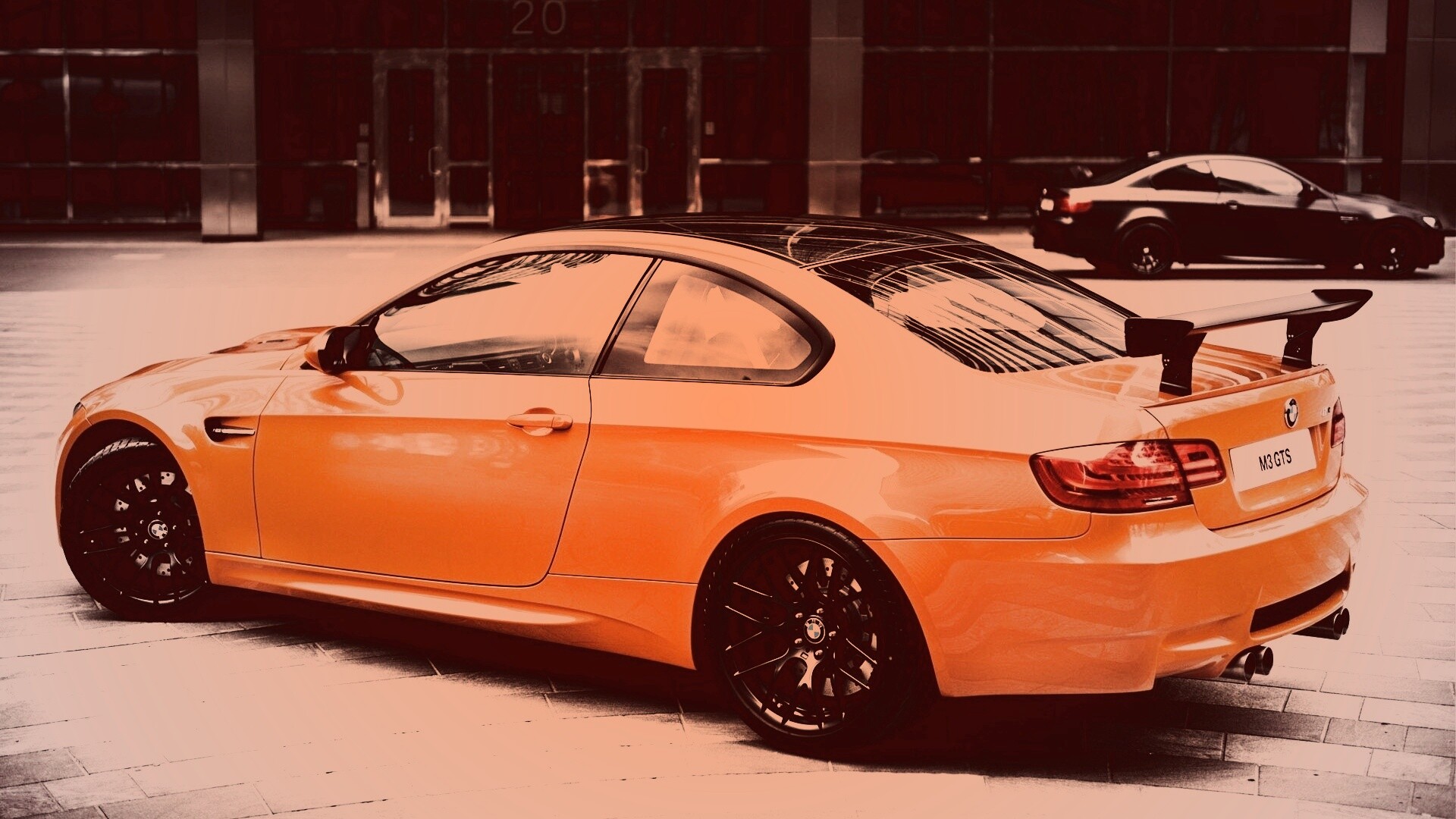 Оранжевый BMW M3 обои