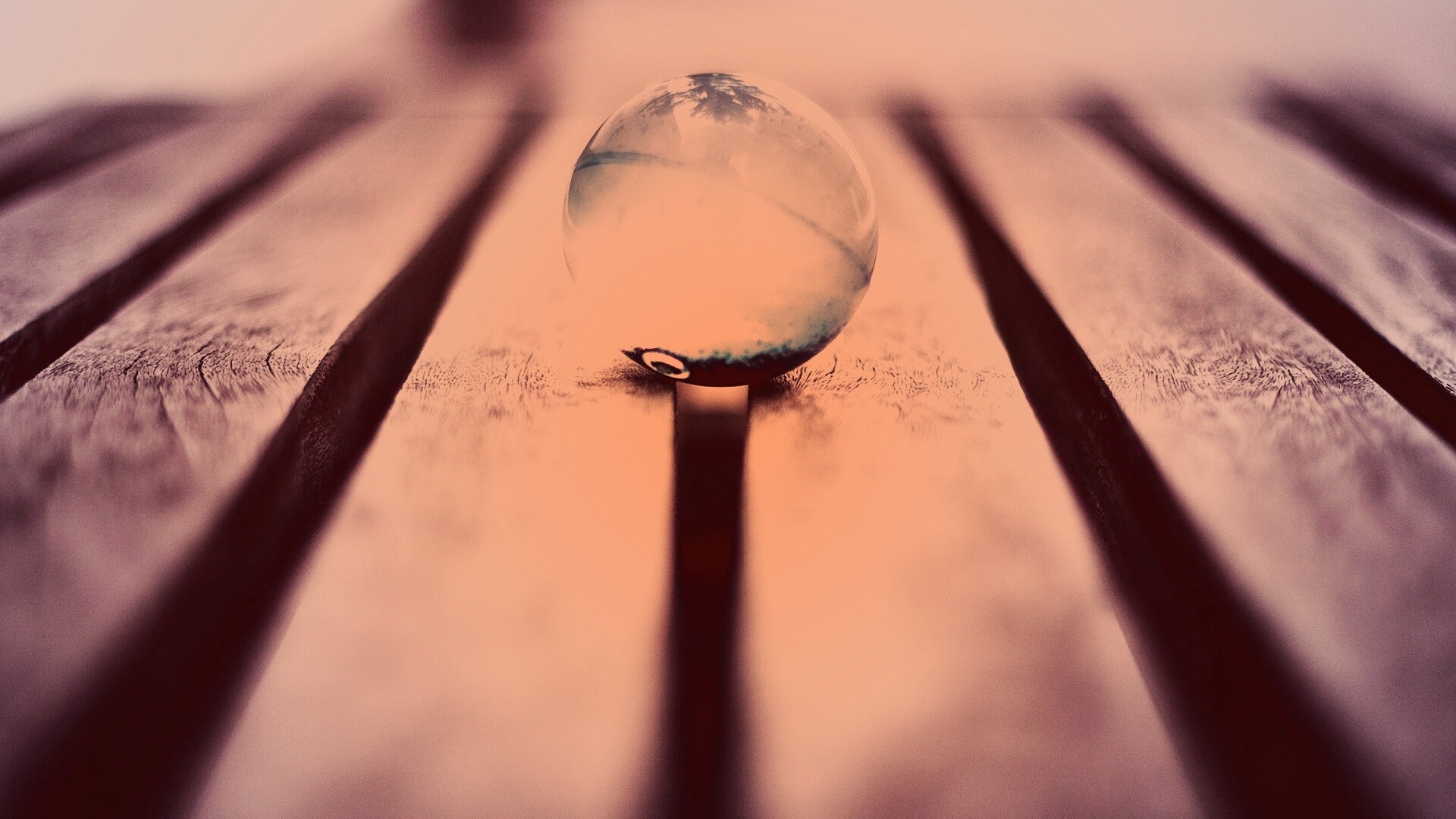 Стеклянный шарик обои