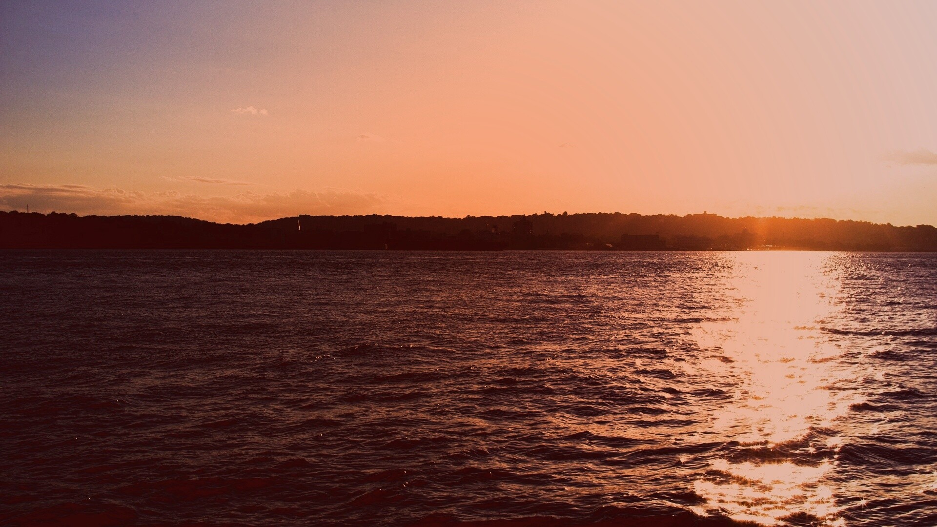 Красивое закатное озеро обои