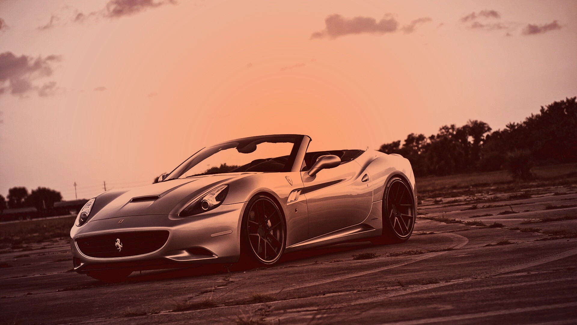 Ferrari на взлетном поле обои