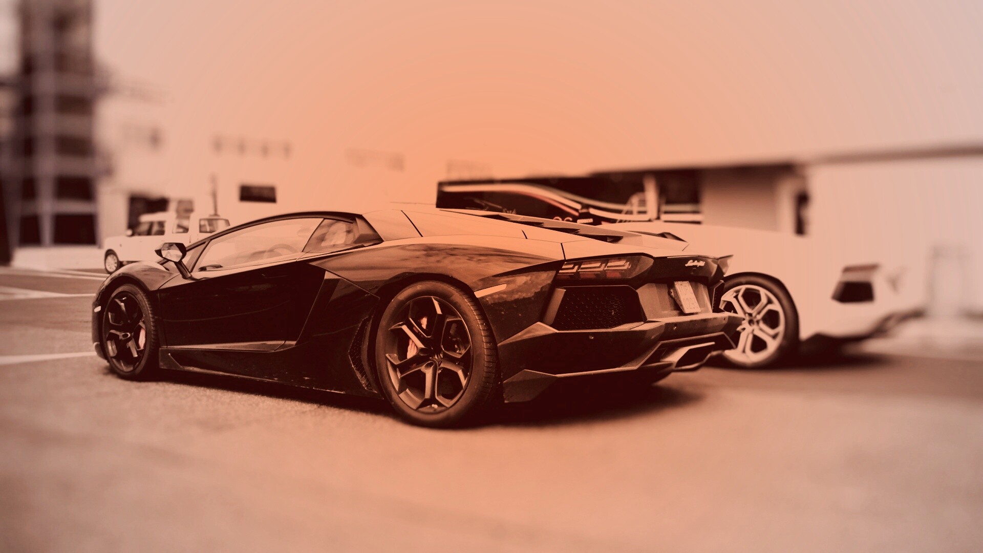 Ламборджини ревентон на парковке обои