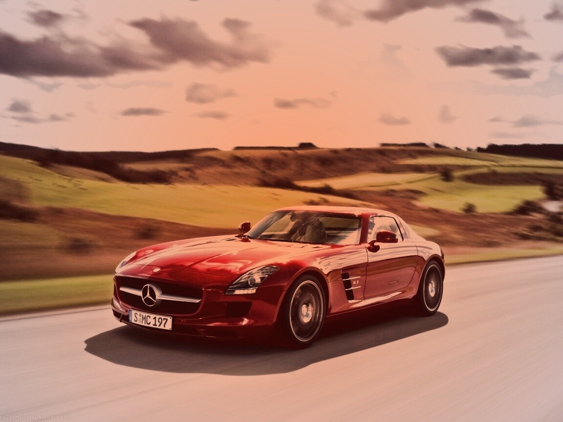 Красный спортивный мерседес обои