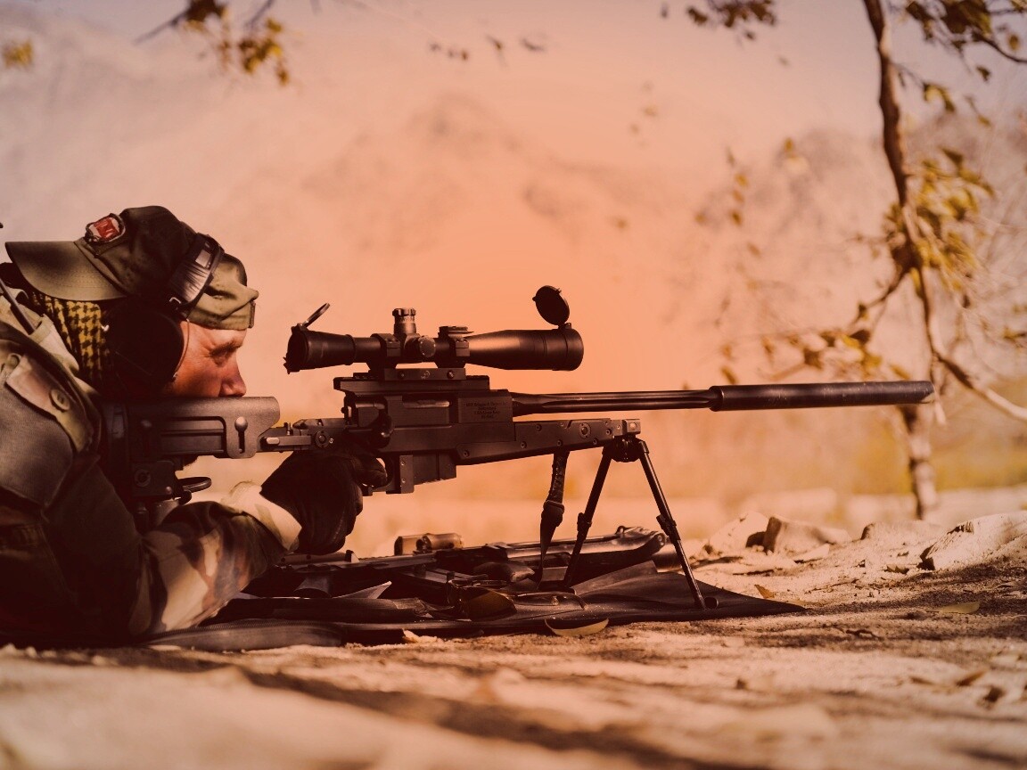 Стрелок в засаде обои
