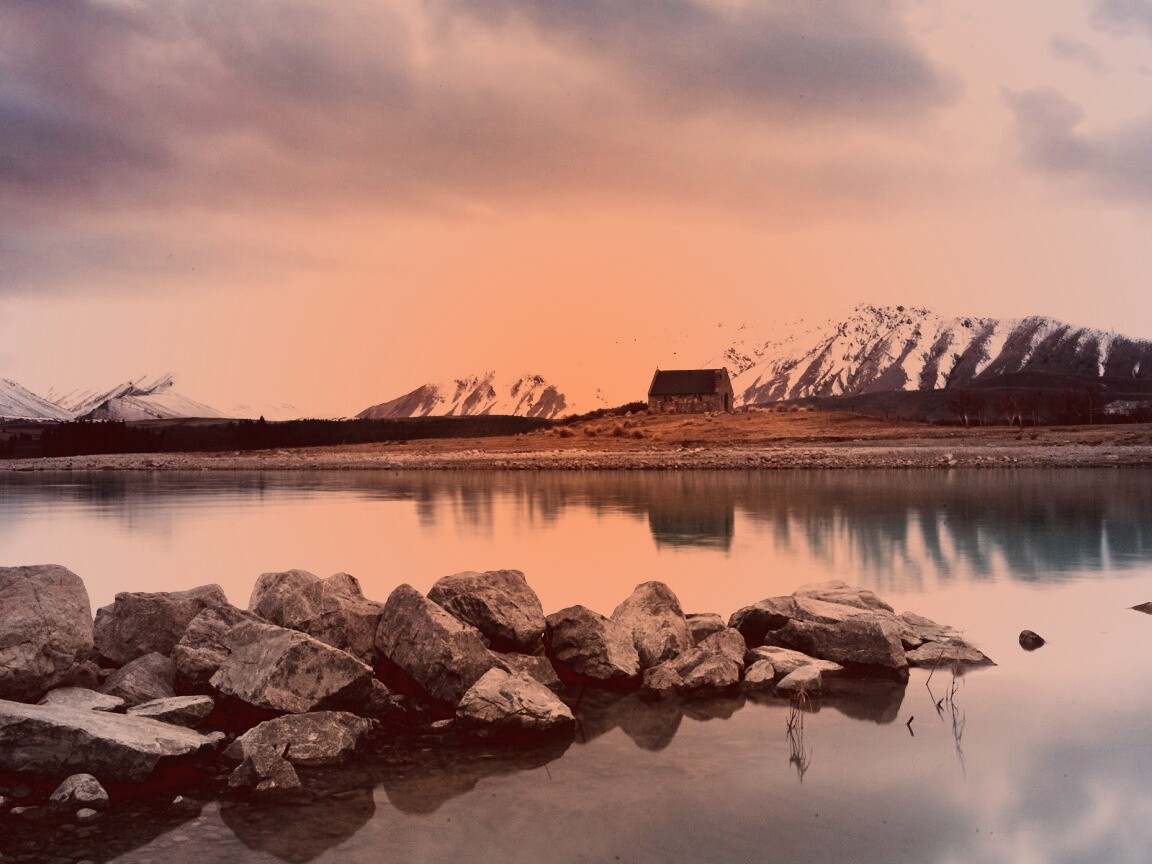 Домик на озере обои