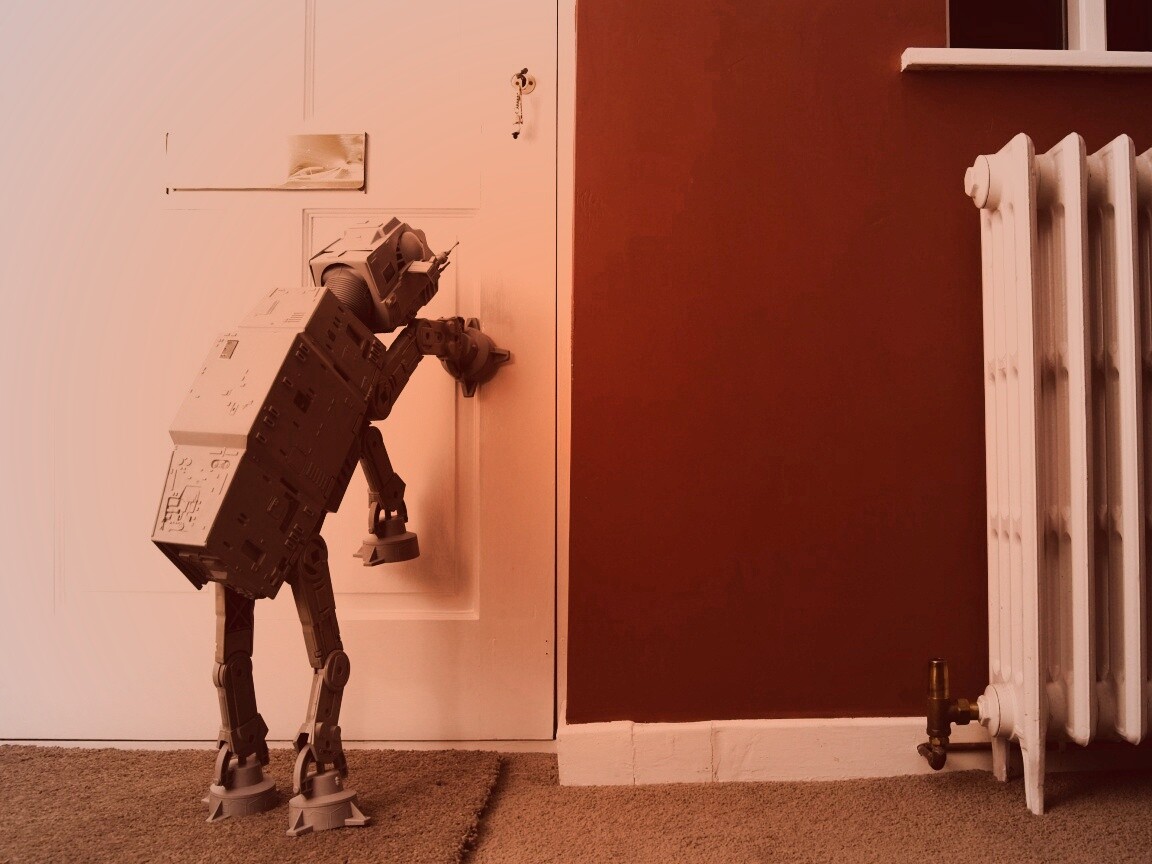 Имперский робот просится гулять обои