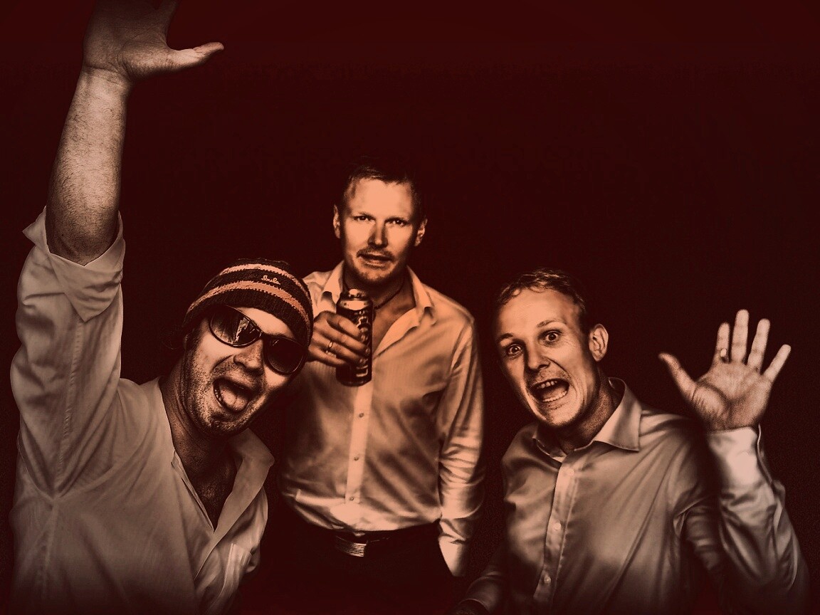 Колоритная тройка обои