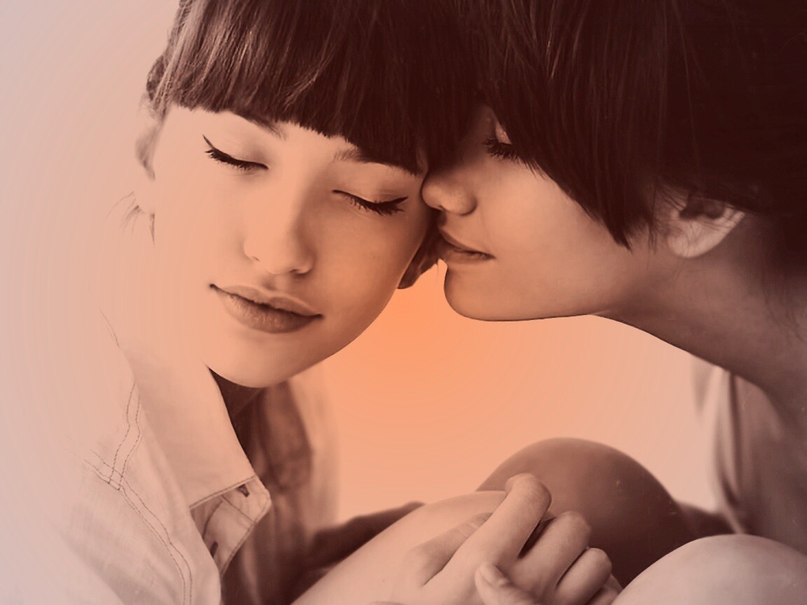 Две очень красивые девушки обои