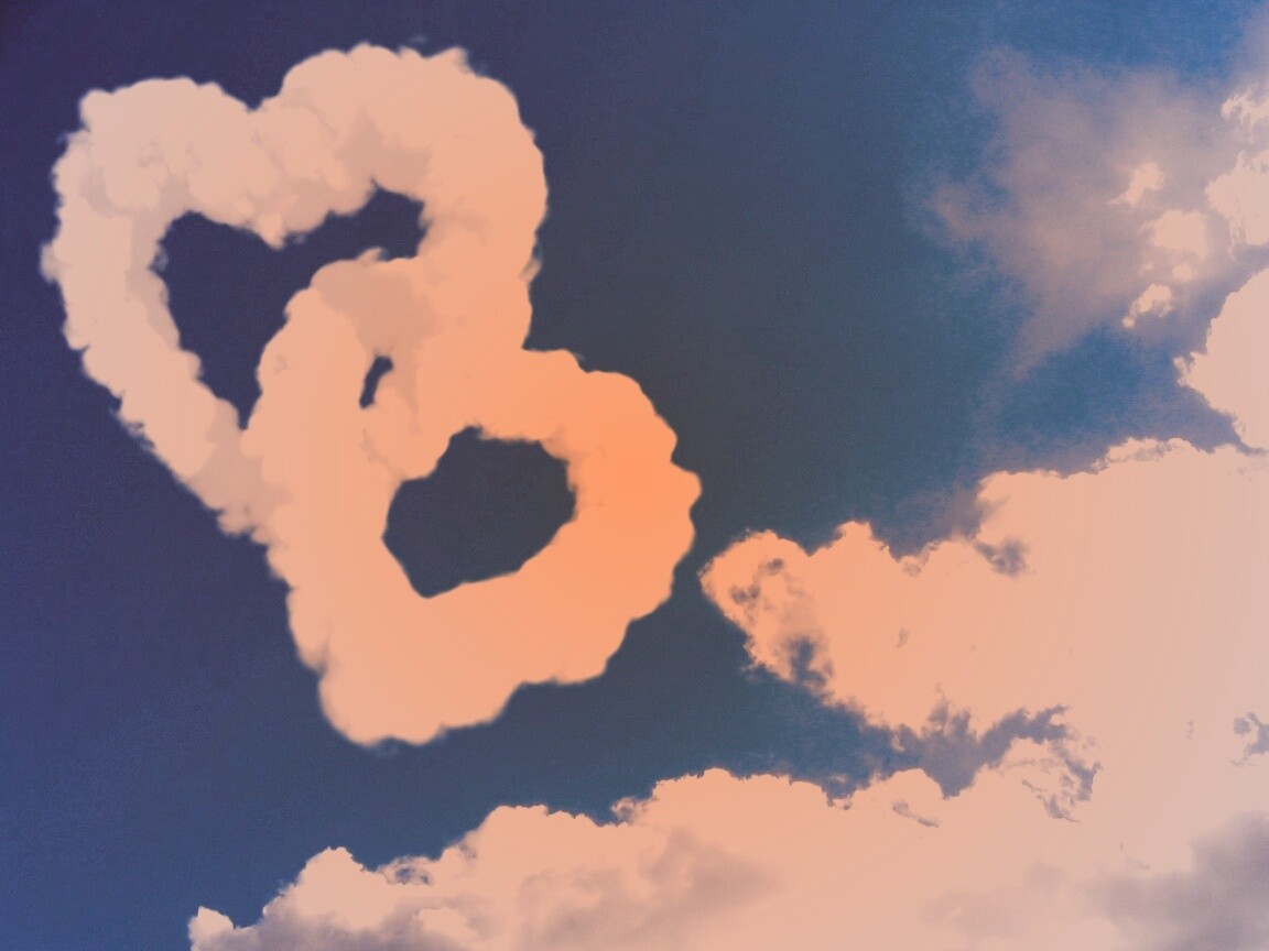 Облака в виде сердца обои