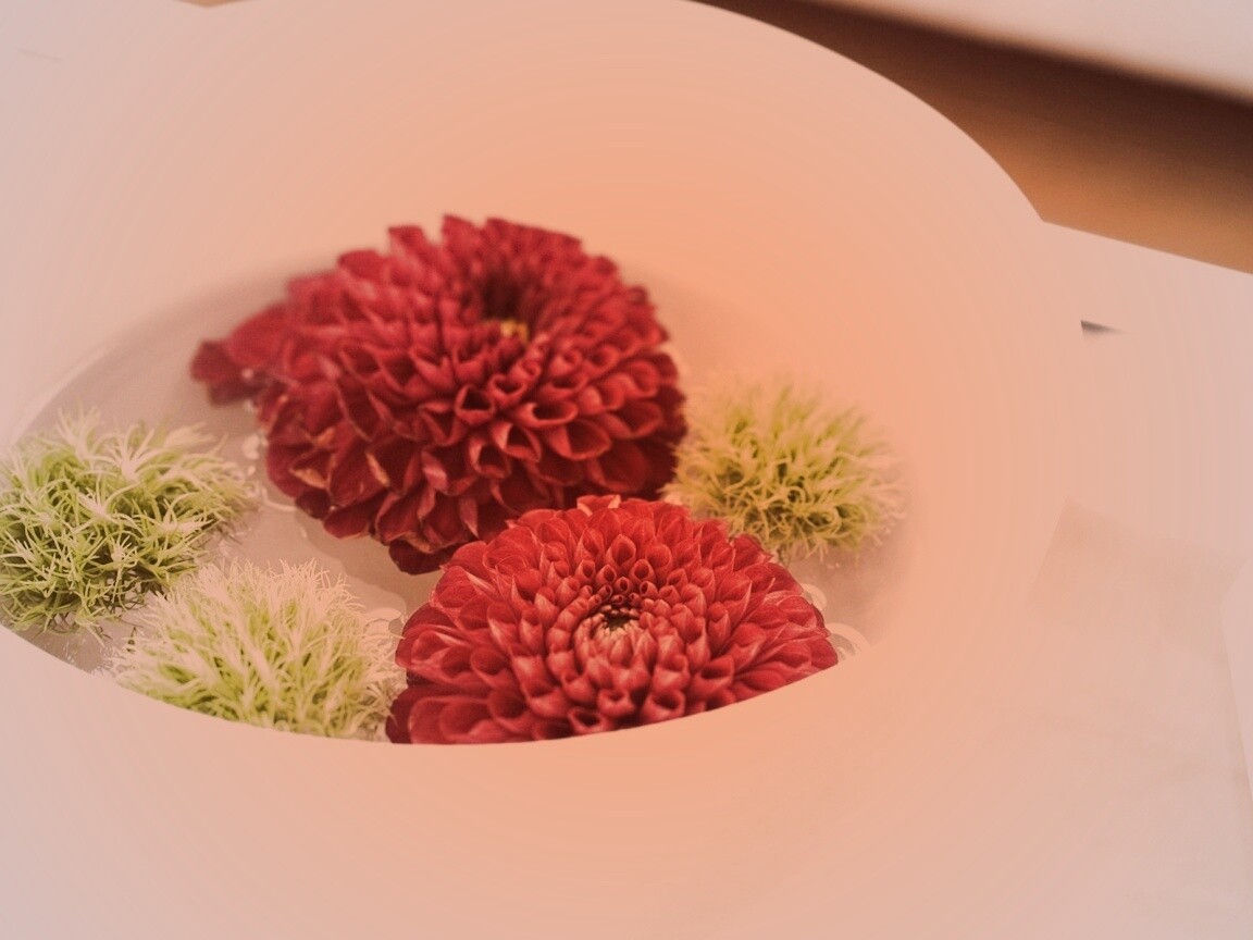 Чаша с цветами обои