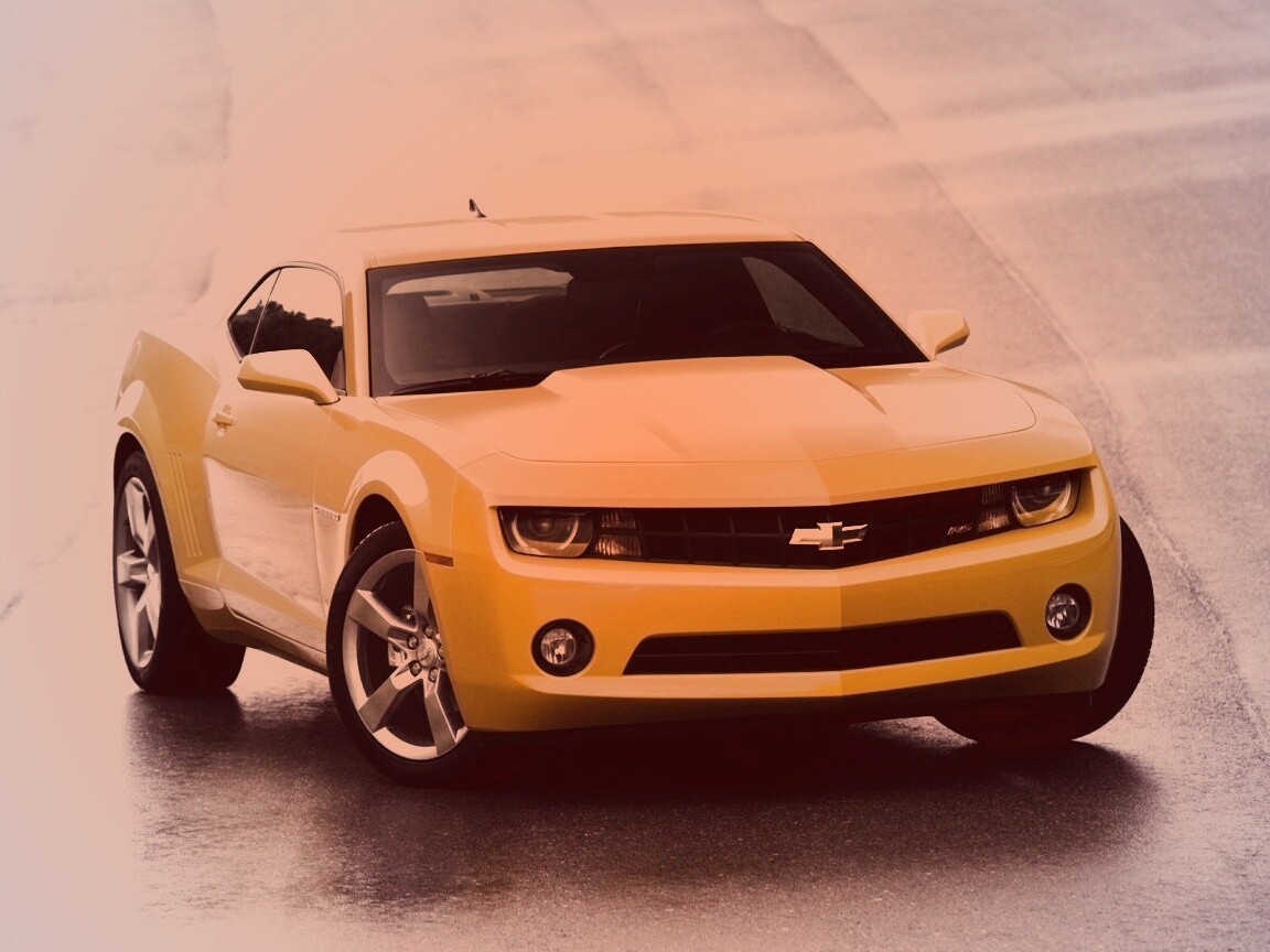 Шевроле Камаро на трассе обои