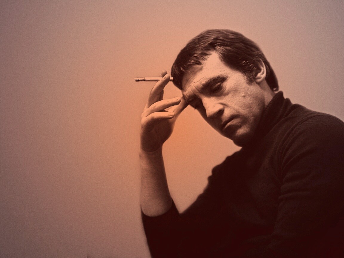 Владимир Высоцкий с сигаретой в руке обои