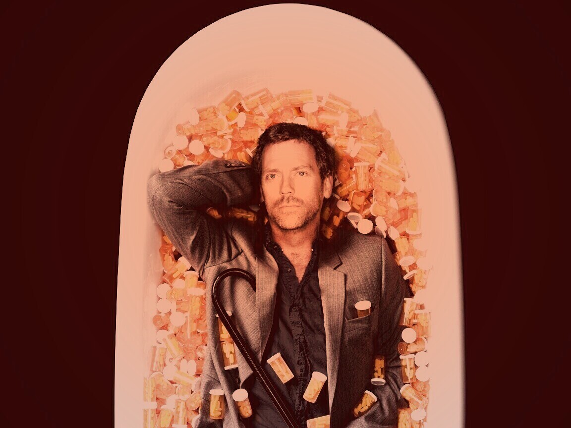 Хаус в ванне с викодином обои