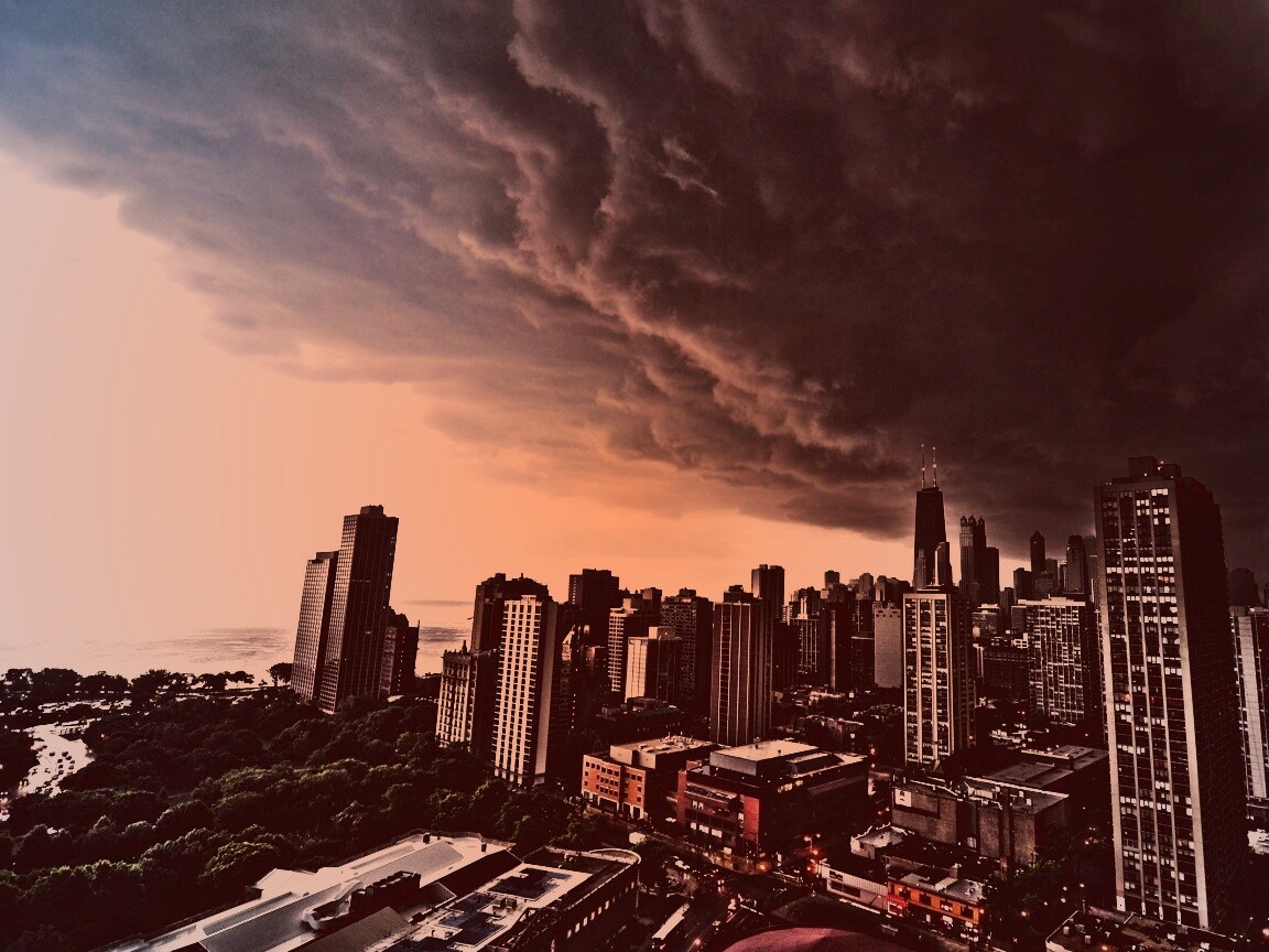 Туча над городом обои