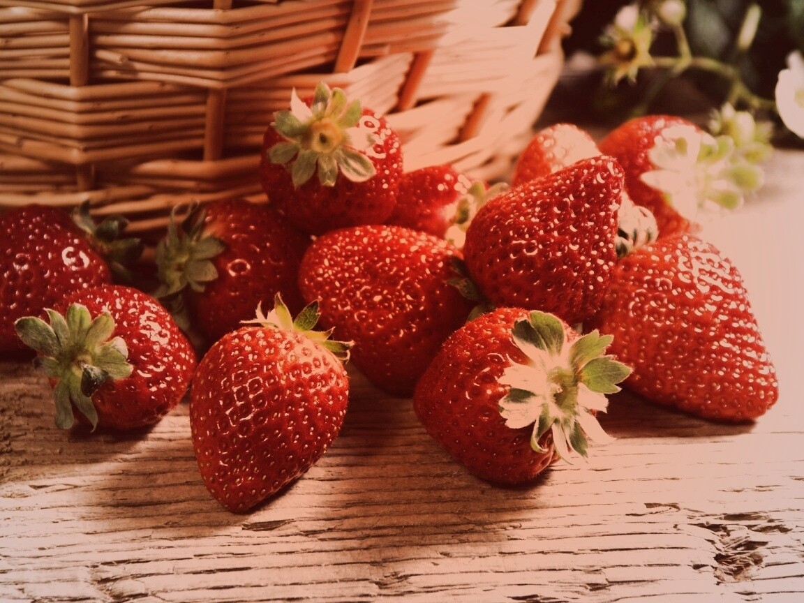 Клубничка обои