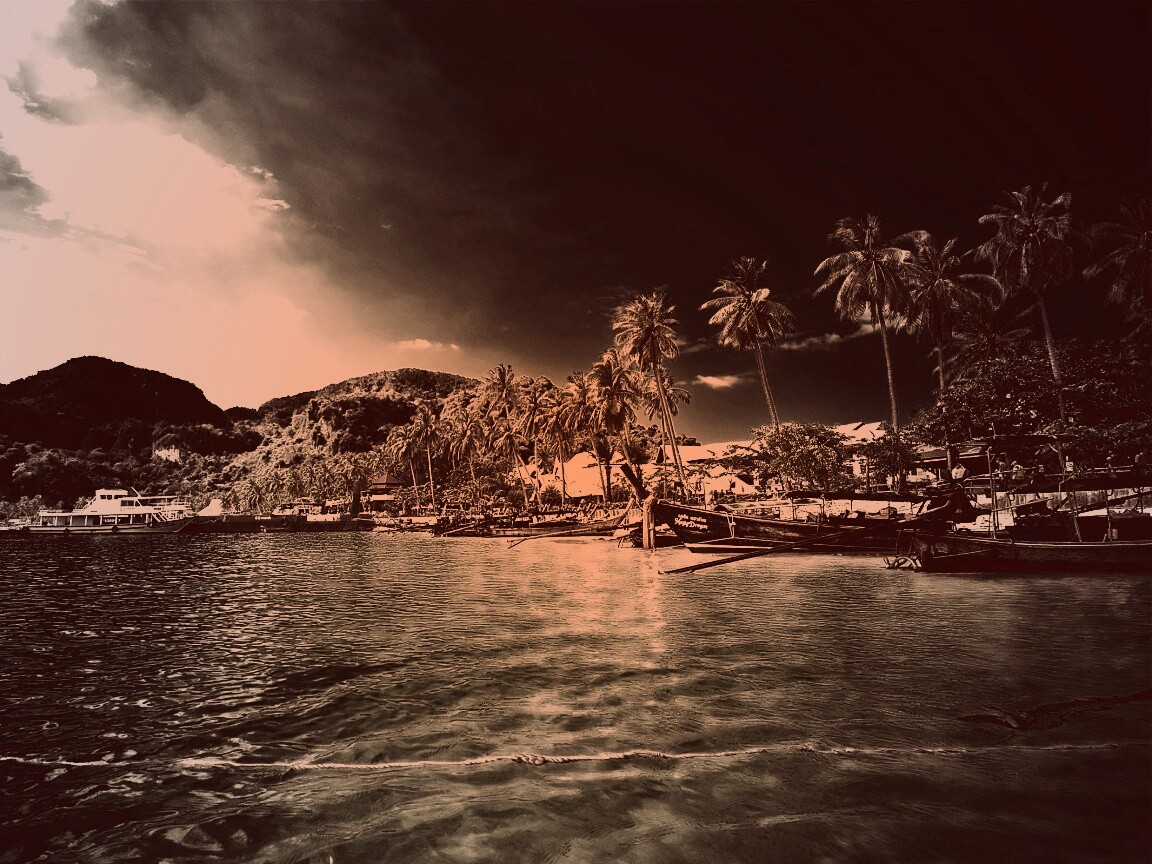 Призрачный пляж обои