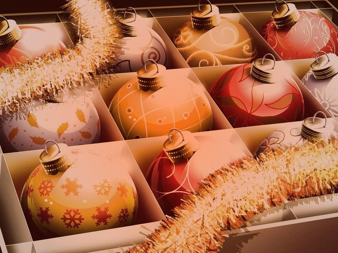 Елочные игрушки в коробке обои