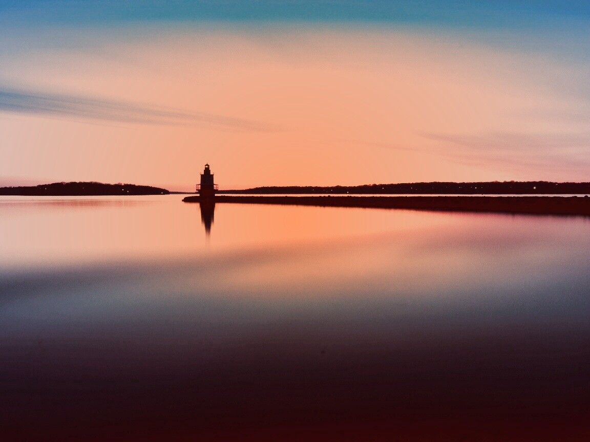 Маяк и его отражение обои