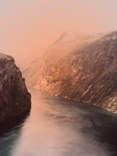 Горная река обои