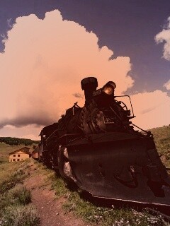 Паровоз на деревенской станции обои