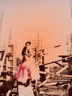 Девушка на стройке обои