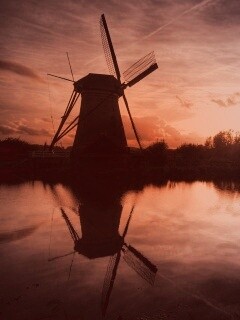 Мельница на озере обои