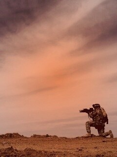 Стрельба с колена обои