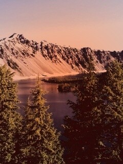 Озеро в кратере обои