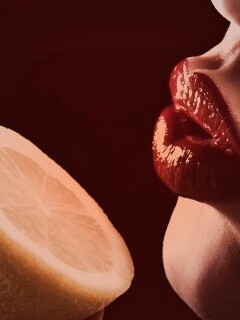 Лимон и губы обои