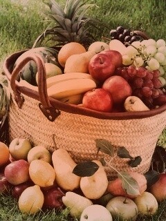 Корзина с фруктами обои