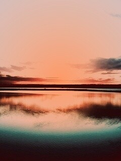 Закат над озером обои