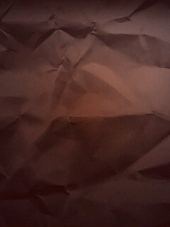 Темная мятая бумага обои