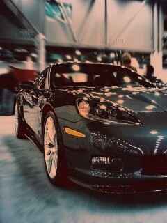 Машина на выставке обои