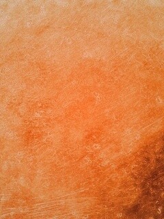 Царапины на жёлтом металле обои