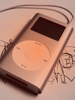 iPod на лиске с граффити обои