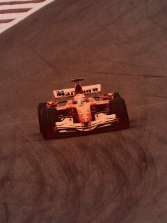 Болид на тарссе обои