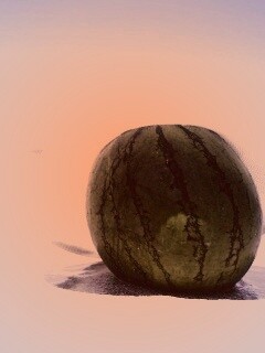 Арбуз в летней шляпке на пляже обои