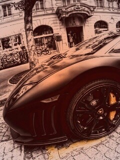 Ламборжини и Порше широкоугольным объективом обои