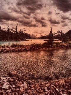 Горная река обои